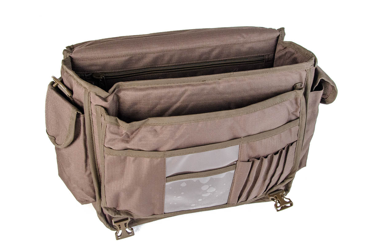 SB22 shoulder bag 16 l olive