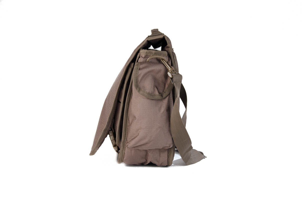 SB22 shoulder bag 16 l olive