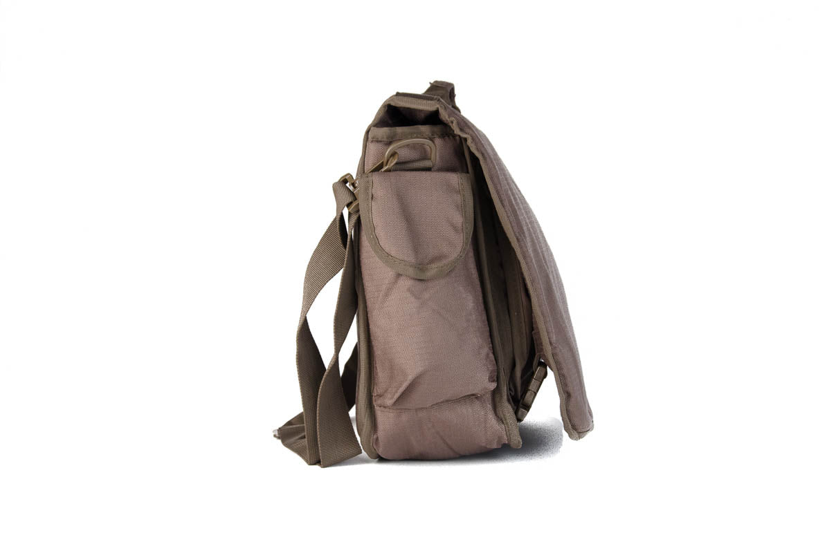 SB22 shoulder bag 16 l olive